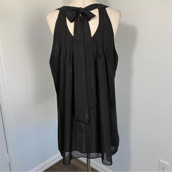 NWOT BEIGE by eci Floral Black Silver Striking 3D Halter Tie Top Sleeveless SZ L - Picture 4 of 11